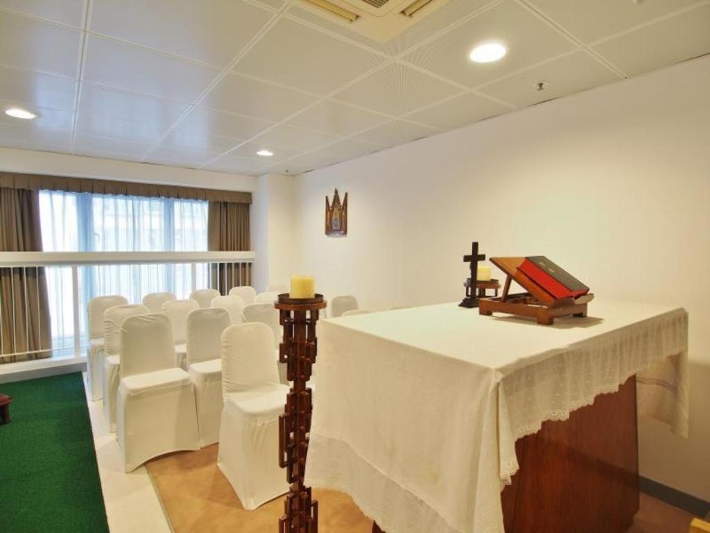 Caritas Oswald Cheung International House Hotel Hong Kong Bagian luar foto