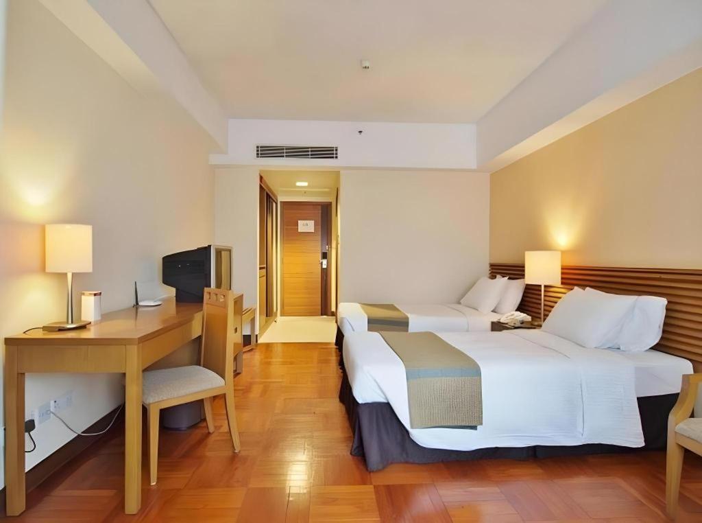 Caritas Oswald Cheung International House Hotel Hong Kong Bagian luar foto