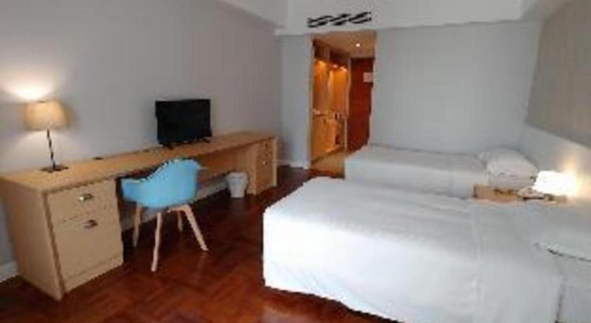 Caritas Oswald Cheung International House Hotel Hong Kong Bagian luar foto